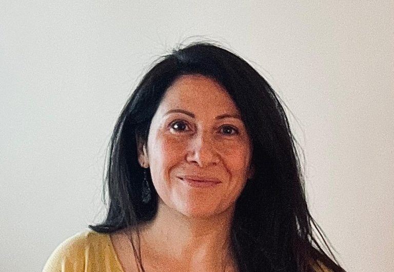 Portrait de Murielle Zeltzer, Sophrologue certifié RNCP à l’Iris des Pyrénées